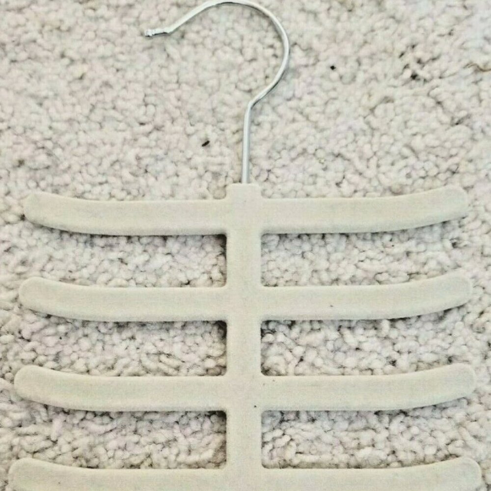 Accessory scarf necktie necklace hanger organizer velvet touch